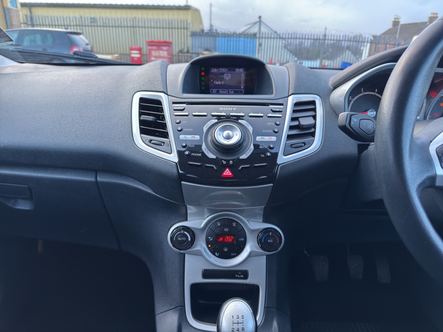 Used Ford Fiesta 2012 for sale - 78190661: Photo 15