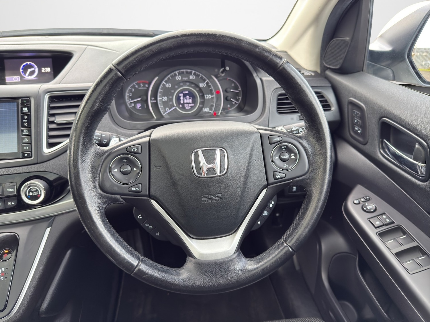 Used Honda CR-V 2017 for sale - 76510848: Photo 9