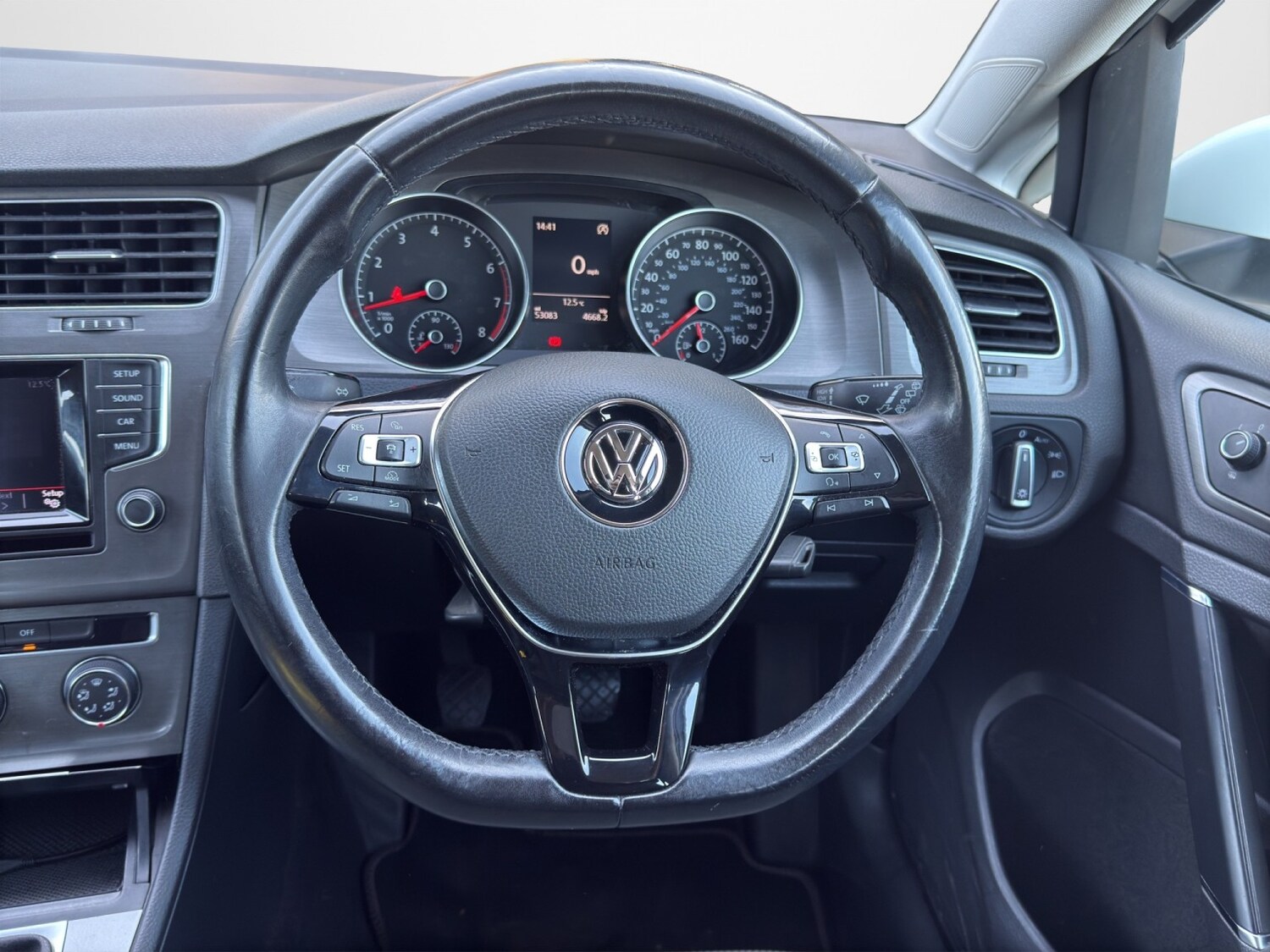 Used Volkswagen Golf 2013 for sale - 77953980: Photo 10