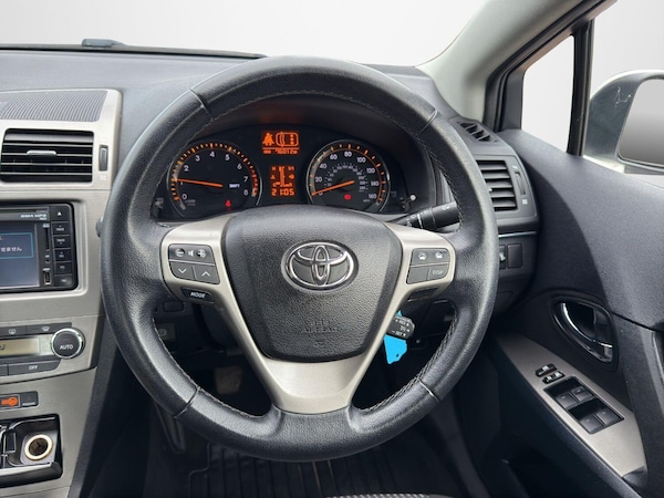 Used Toyota Avensis 2010 for sale - 76246130: Photo 10