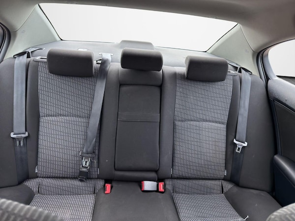 Used Toyota Avensis 2010 for sale - 76246130: Photo 13