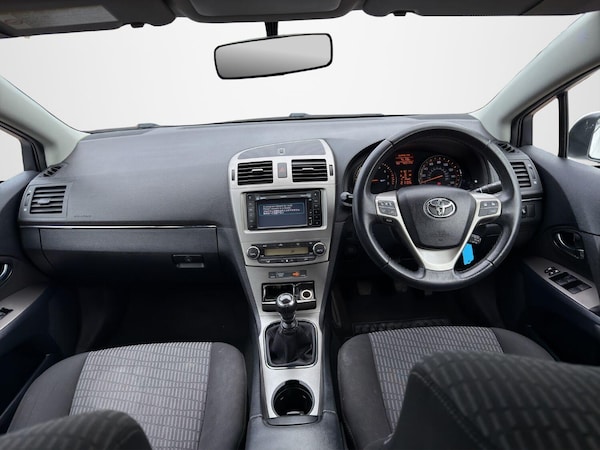Used Toyota Avensis 2010 for sale - 76246130: Photo 14