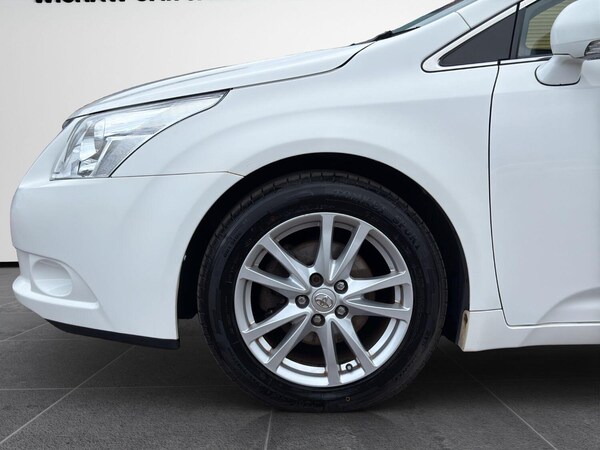 Used Toyota Avensis 2010 for sale - 76246130: Photo 25