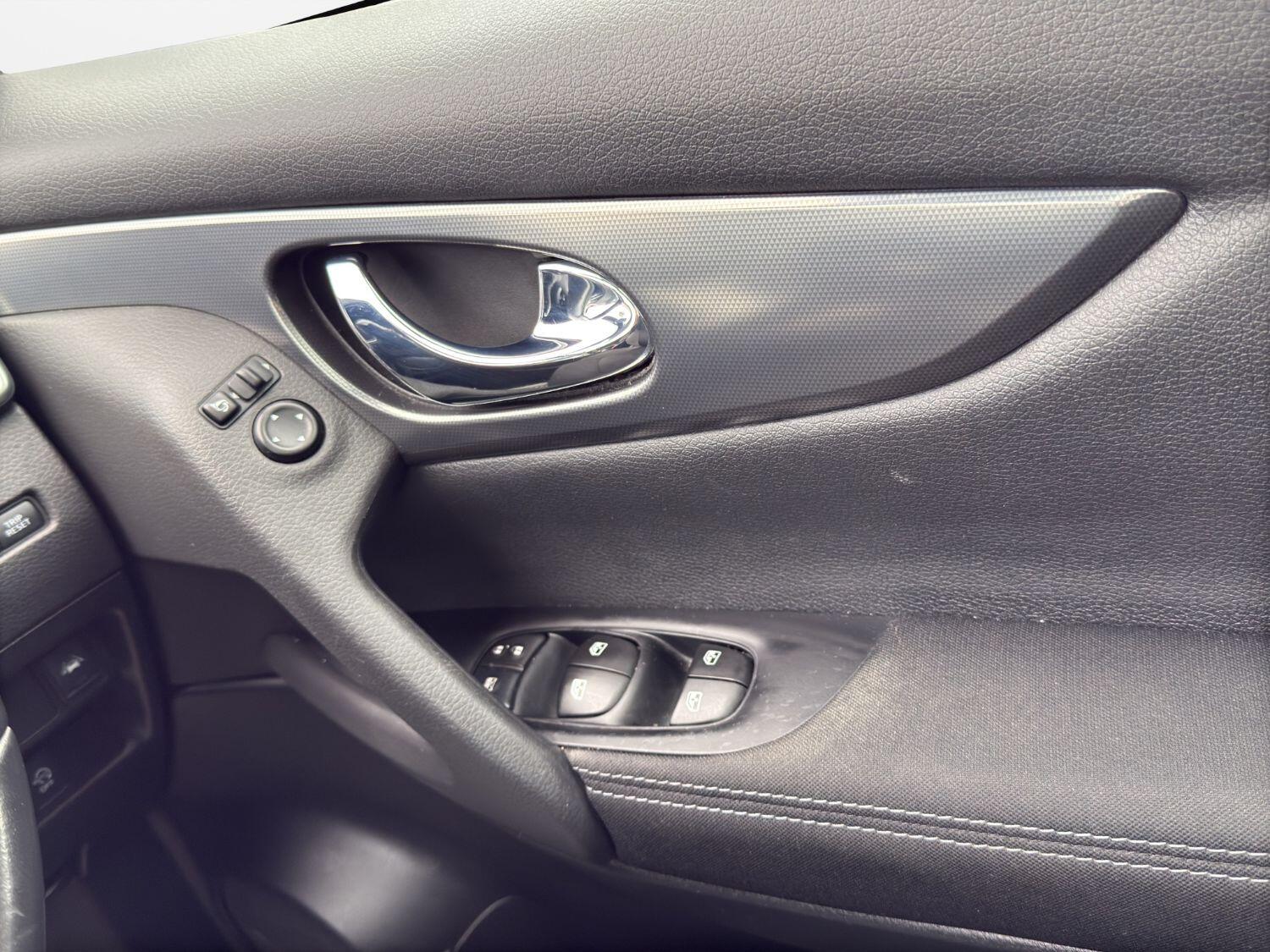 Used Nissan Qashqai 2018 for sale - 76483003: Photo 16