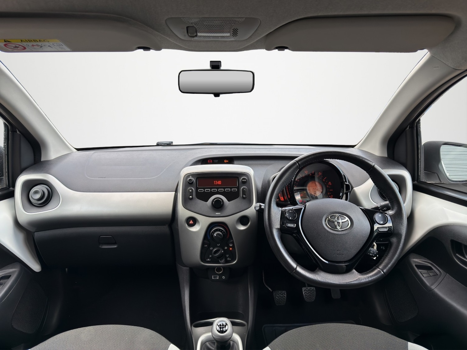 Used Toyota AYGO 2015 for sale - 77289051: Photo 14