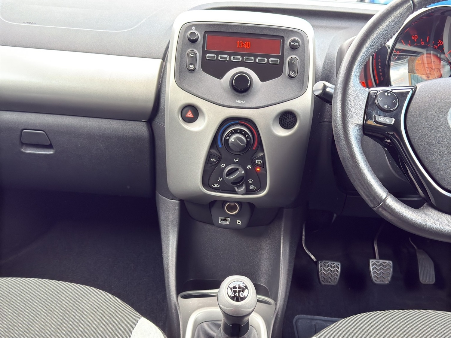 Used Toyota AYGO 2015 for sale - 77289051: Photo 15