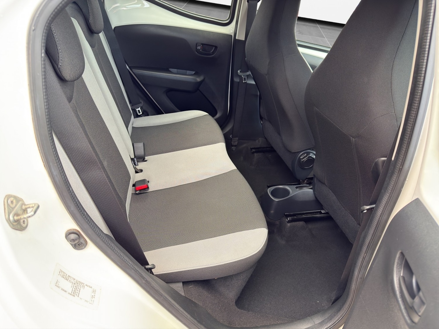 Used Toyota AYGO 2015 for sale - 77289051: Photo 20