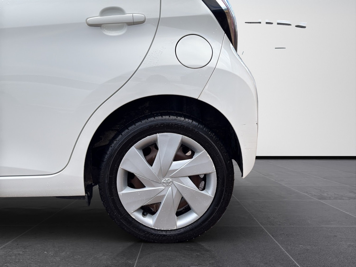 Used Toyota AYGO 2015 for sale - 77289051: Photo 24