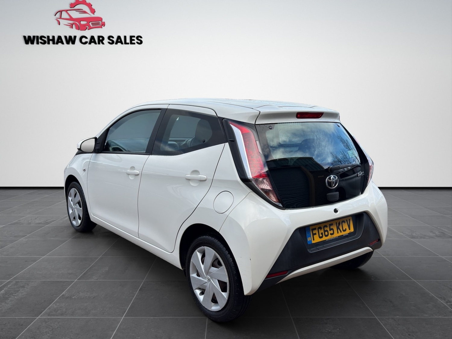 Used Toyota AYGO 2015 for sale - 77289051: Photo 5