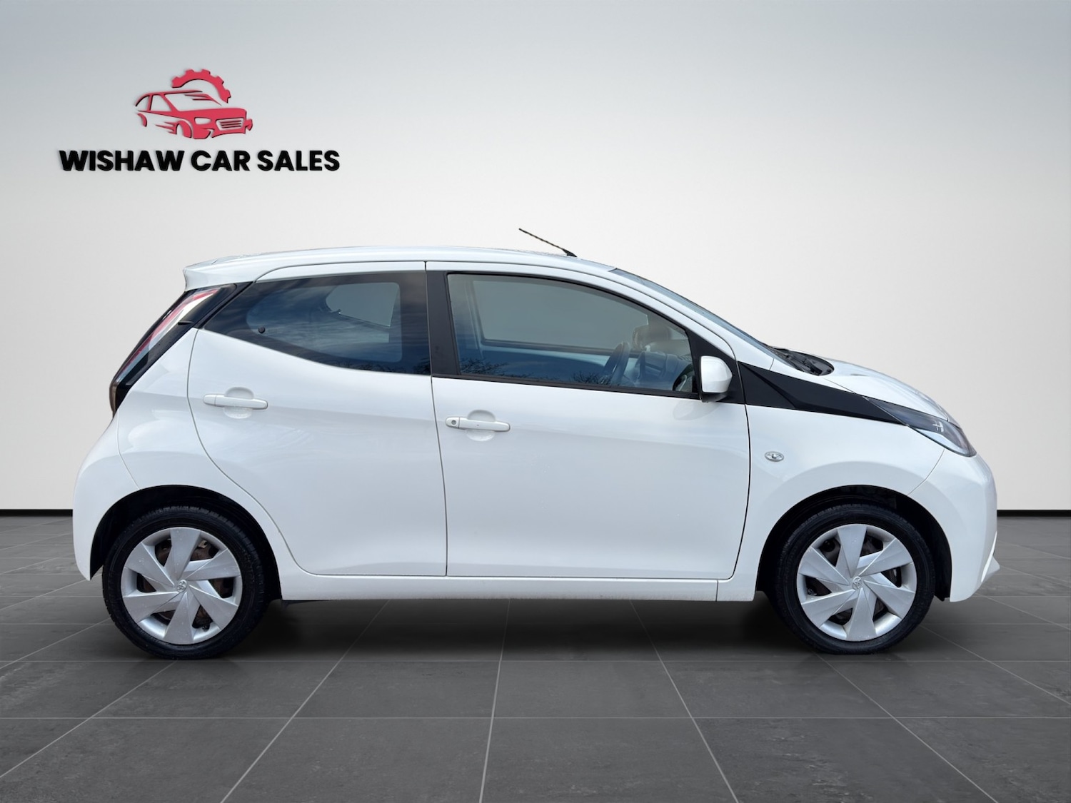Used Toyota AYGO 2015 for sale - 77289051: Photo 8