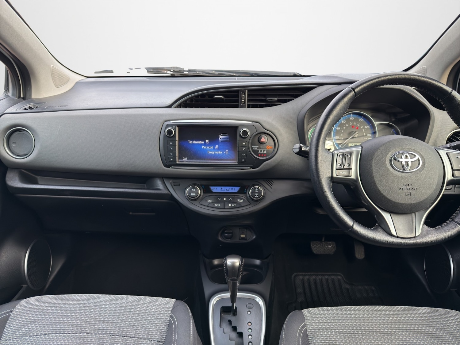 Used Toyota Yaris 2015 for sale - 77237004: Photo 14