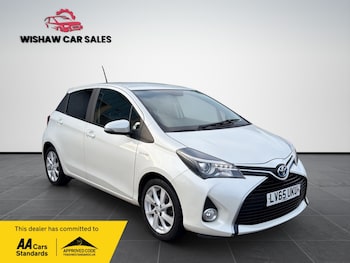 Used Toyota Yaris 2015 for sale - 77237004: Photo