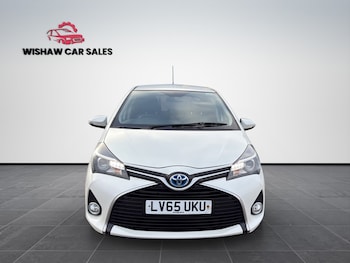 Used Toyota Yaris 2015 for sale - 77237004: Photo