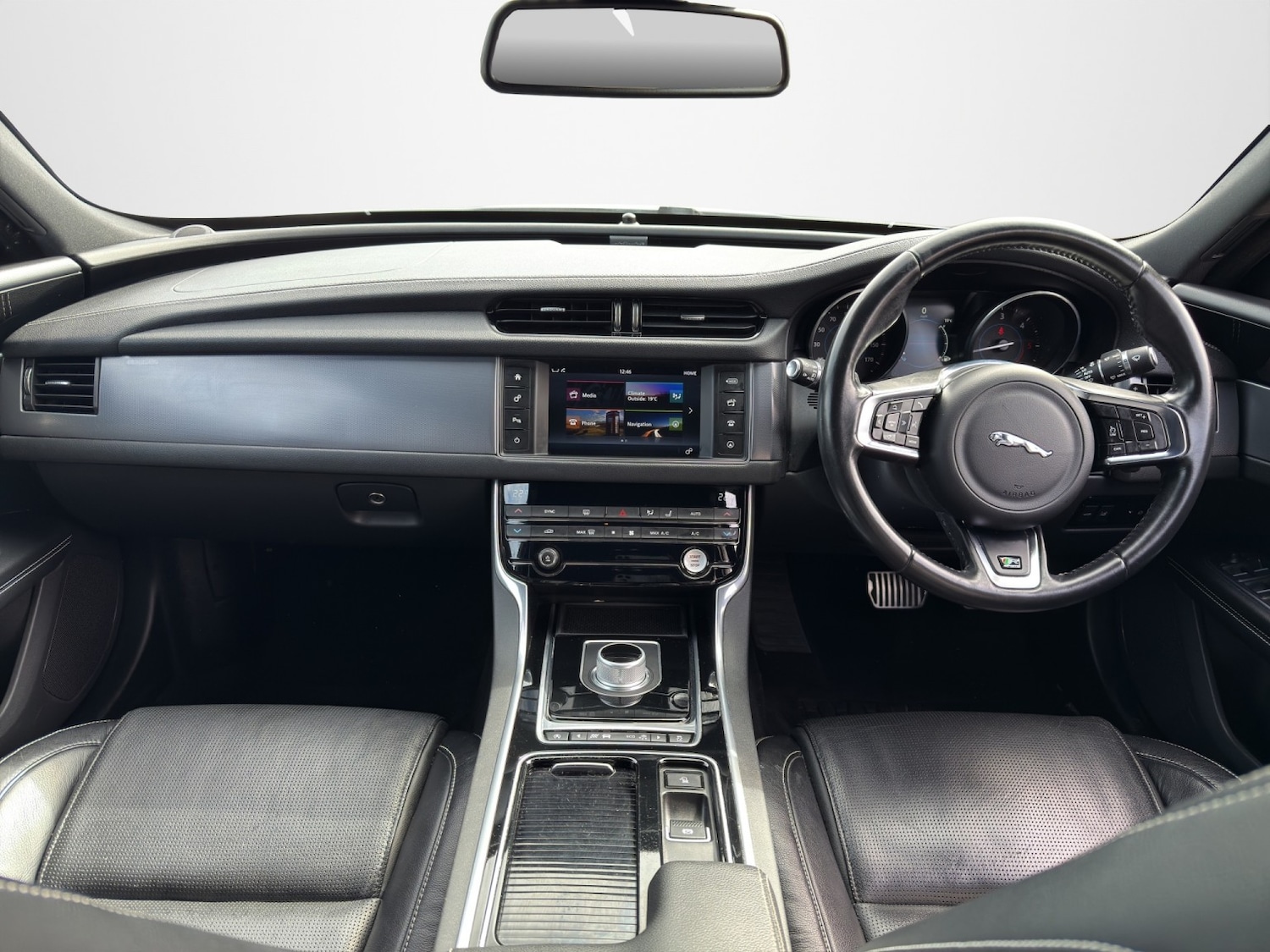 Used Jaguar XF 2015 for sale - 77342647: Photo 12