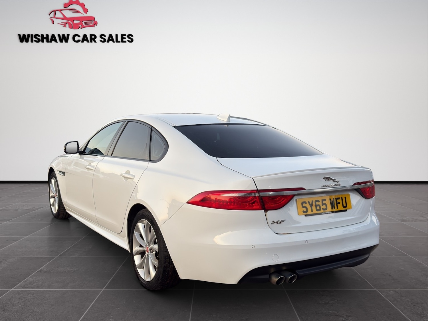 Used Jaguar XF 2015 for sale - 77342647: Photo 5