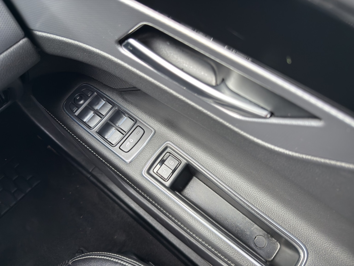 Used Jaguar XF 2015 for sale - 77342647: Photo 9