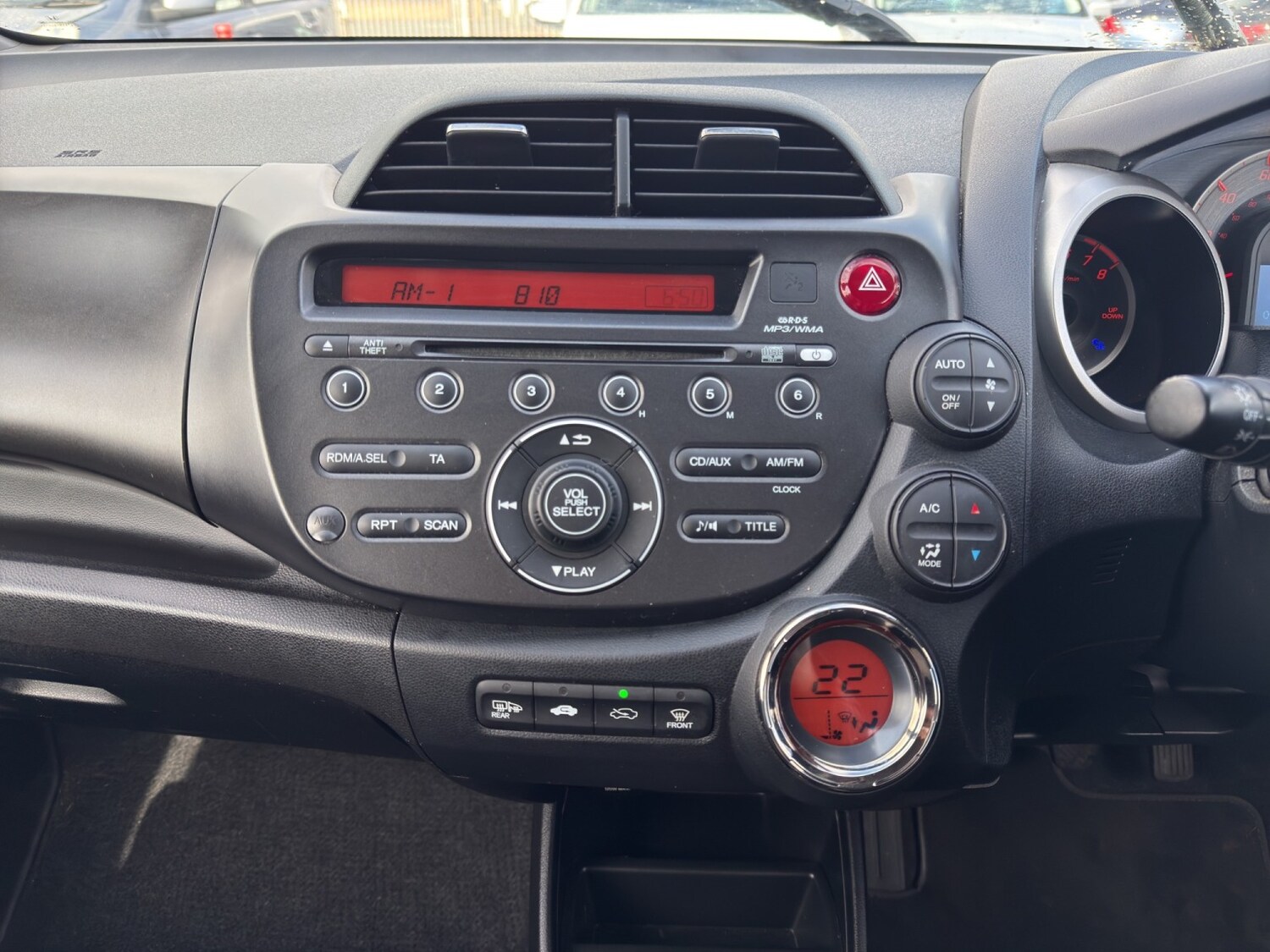 Used Honda Jazz 2015 for sale - 77891597: Photo 15