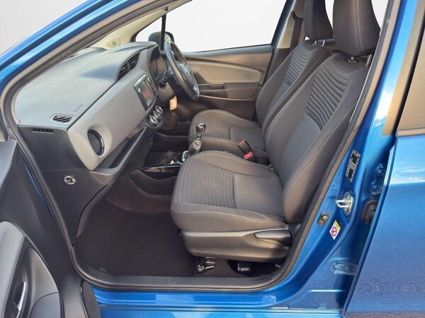 Used Toyota Yaris 2016 for sale - 75613696: Photo 16