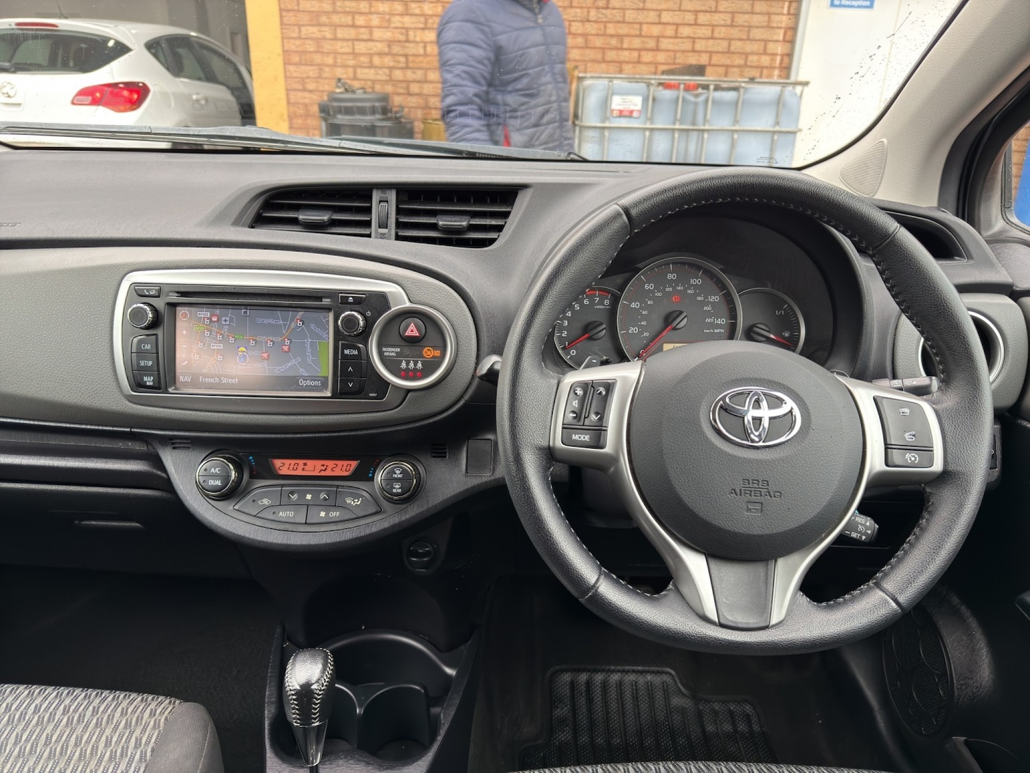 Used Toyota Yaris 2014 for sale - 77851465: Photo 14