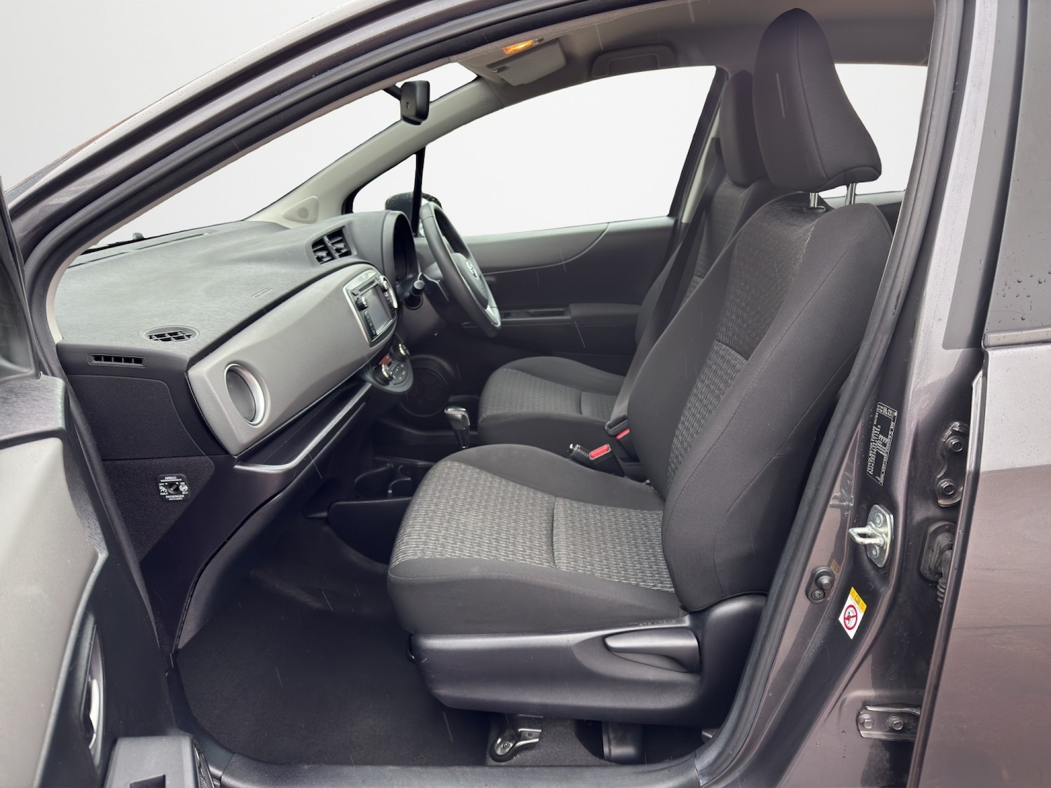 Used Toyota Yaris 2014 for sale - 77851465: Photo 18