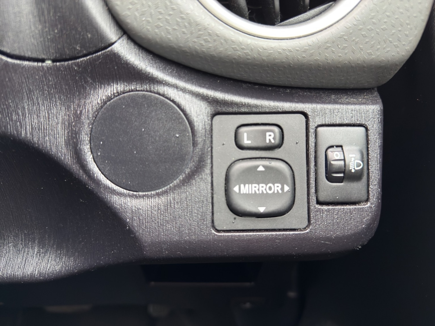 Used Toyota Yaris 2014 for sale - 77851465: Photo 21