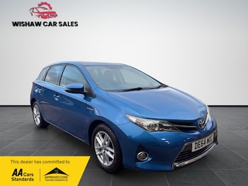 2014 - 1.8 VVTi Hybrid Icon+ 5dr CVT Auto