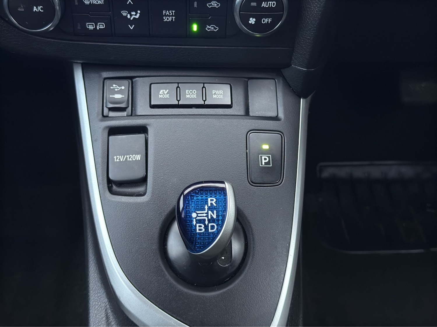 Used Toyota Auris 2014 for sale - 77395203: Photo 22