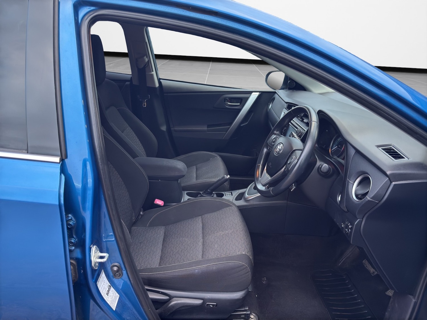 Used Toyota Auris 2014 for sale - 77395203: Photo 9