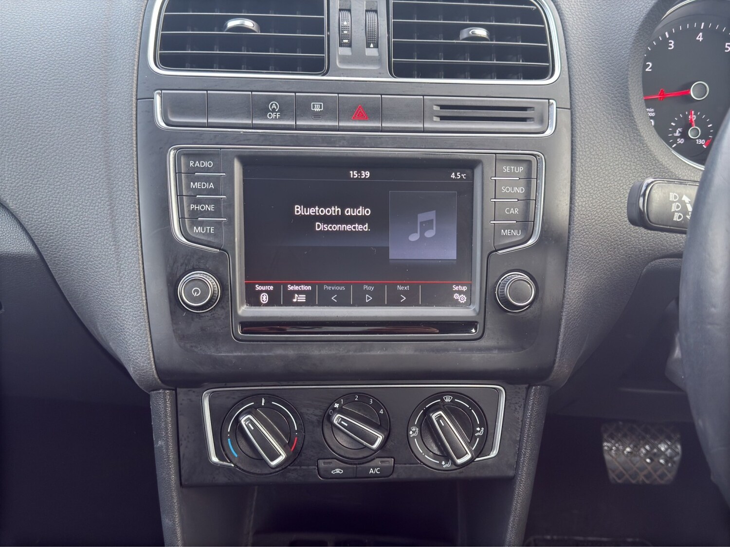 Used Volkswagen Polo 2015 for sale - 77639002: Photo 15