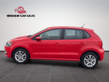 Used Volkswagen Polo 2015 for sale - 77639002: Photo