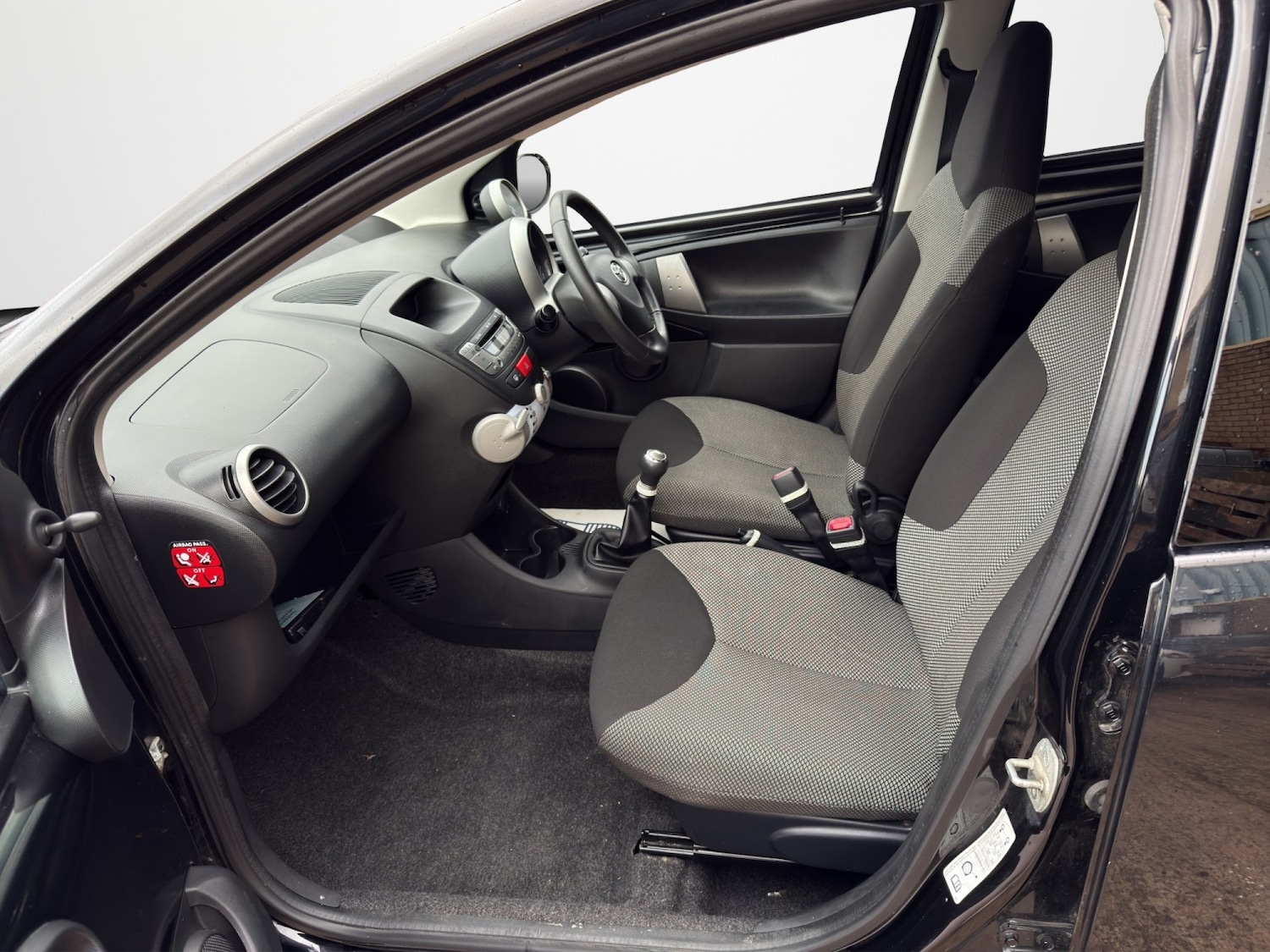 Used Toyota AYGO 2013 for sale - 77011795: Photo 15