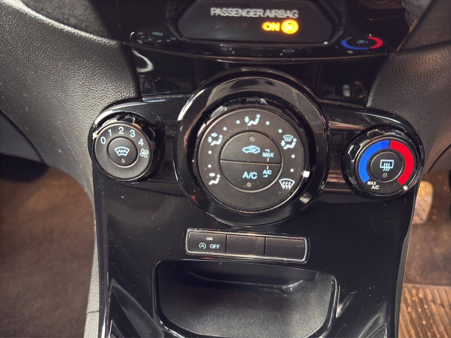 Used Ford Fiesta 2014 for sale - 77008161: Photo 25