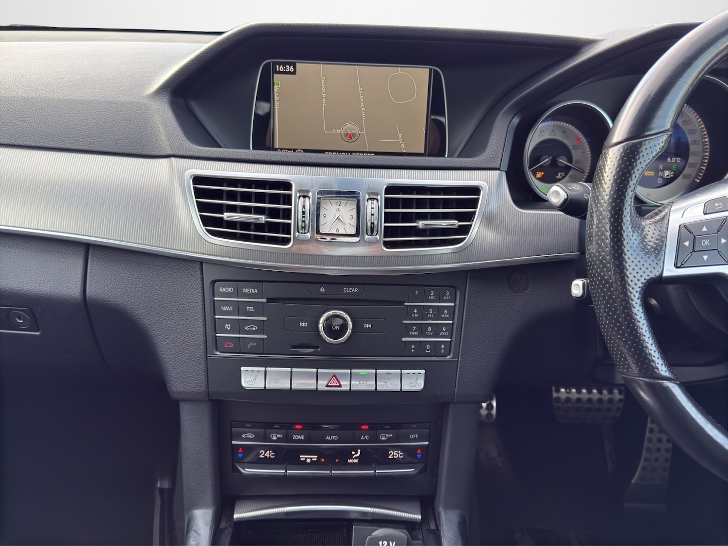 Used Mercedes-Benz E Class 2015 for sale - 77891550: Photo 15