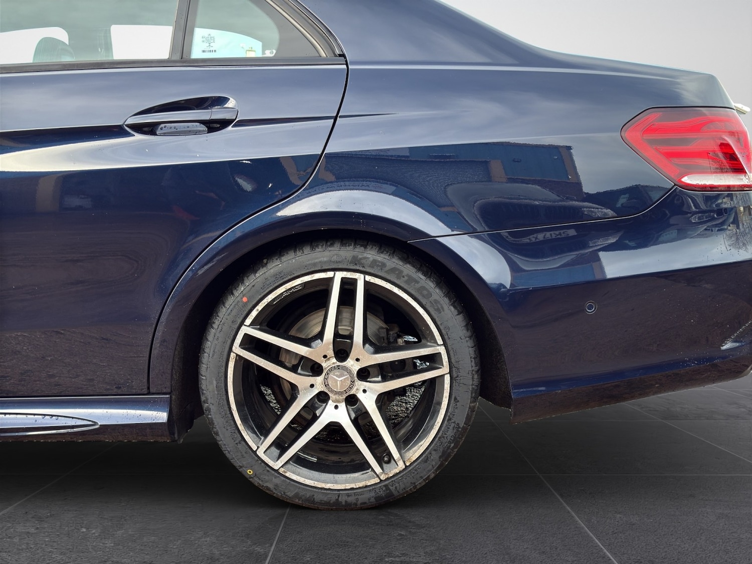 Used Mercedes-Benz E Class 2015 for sale - 77891550: Photo 22