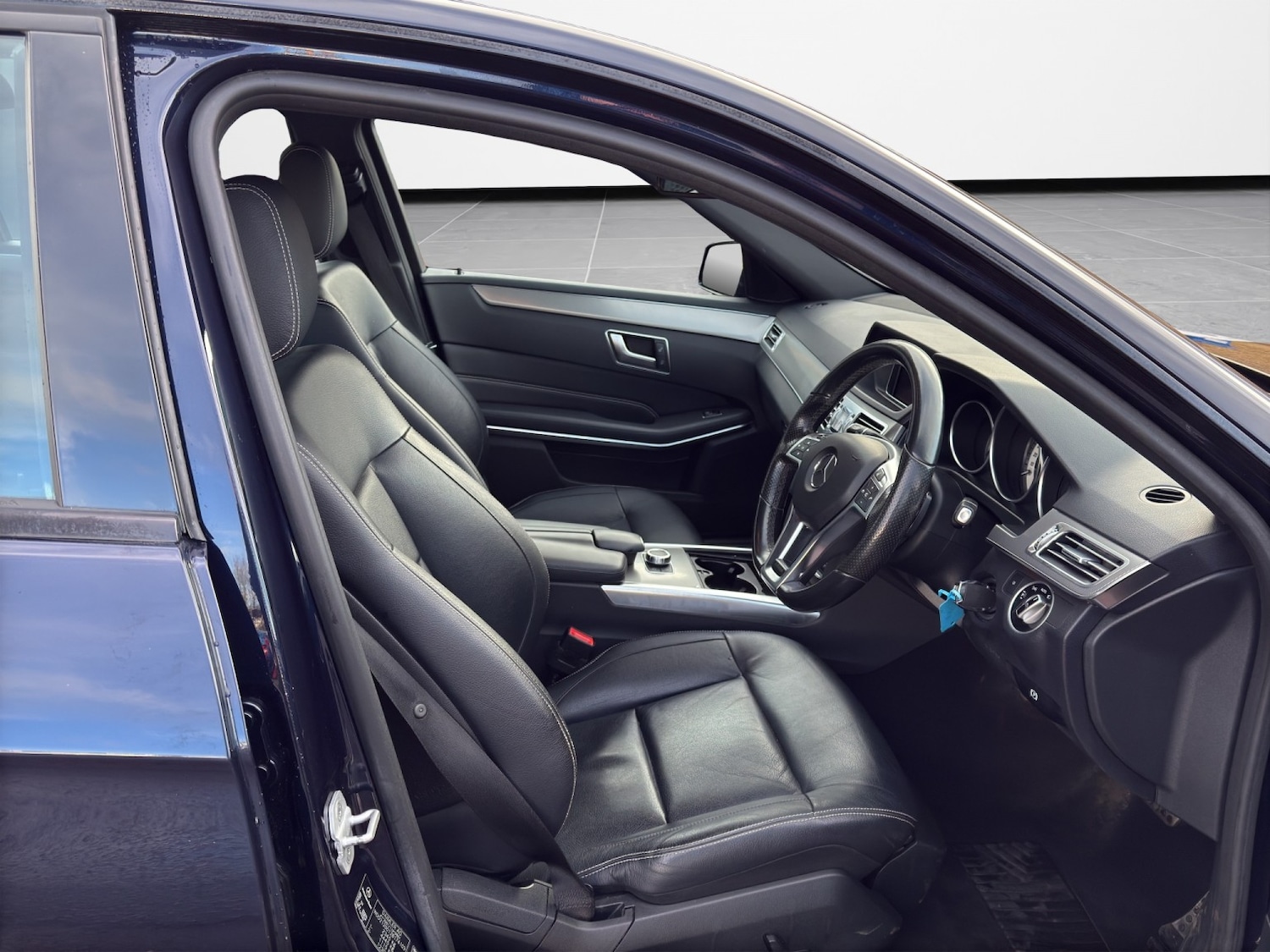 Used Mercedes-Benz E Class 2015 for sale - 77891550: Photo 9