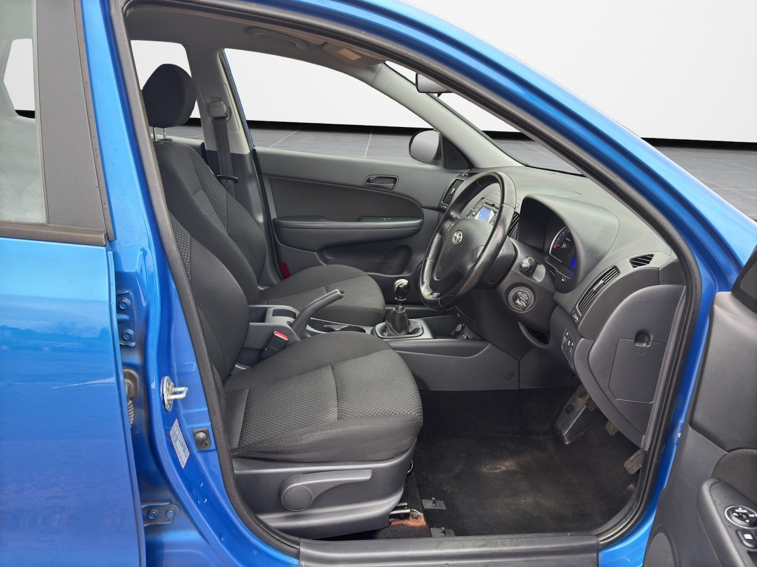 Used Hyundai i30 2010 for sale - 77636938: Photo 9