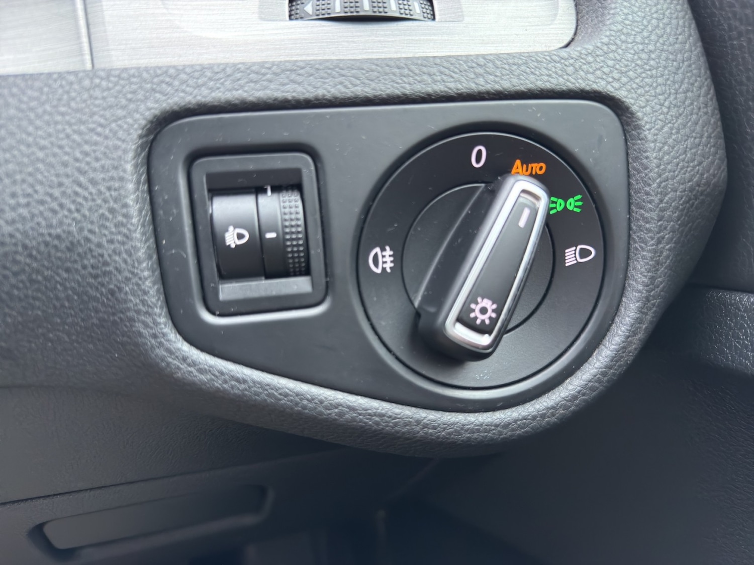 Used Volkswagen Golf 2014 for sale - 77140728: Photo 21