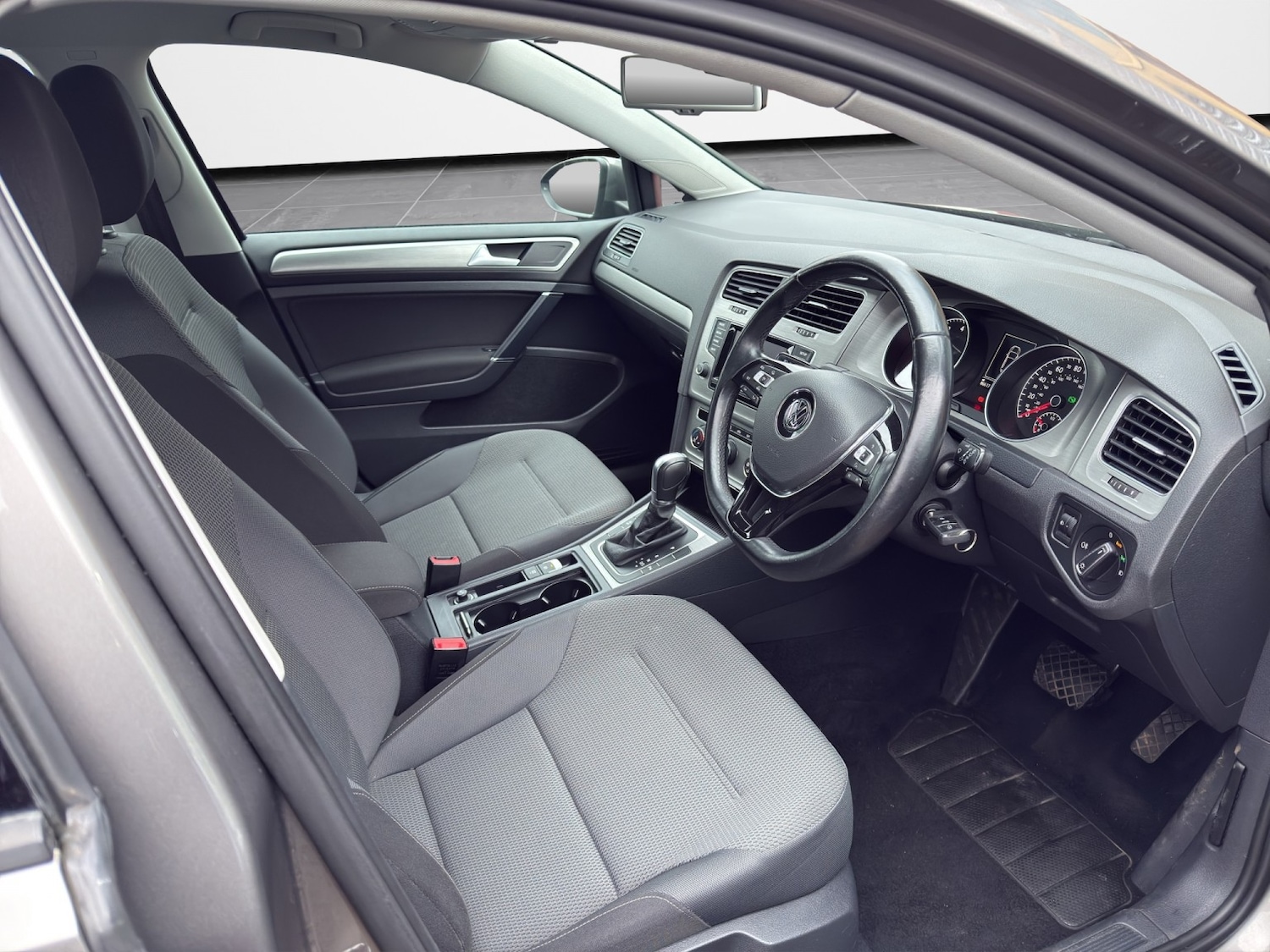 Used Volkswagen Golf 2014 for sale - 77140728: Photo 9