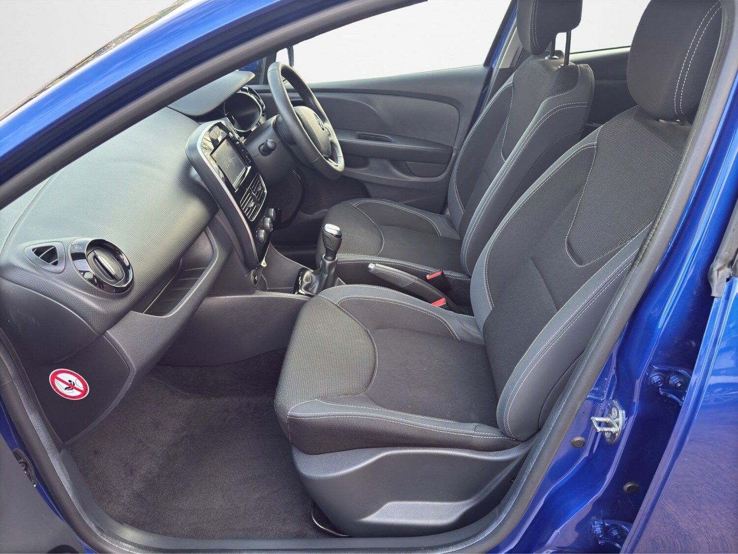 Used Renault Clio 2018 for sale - 77707285: Photo 18