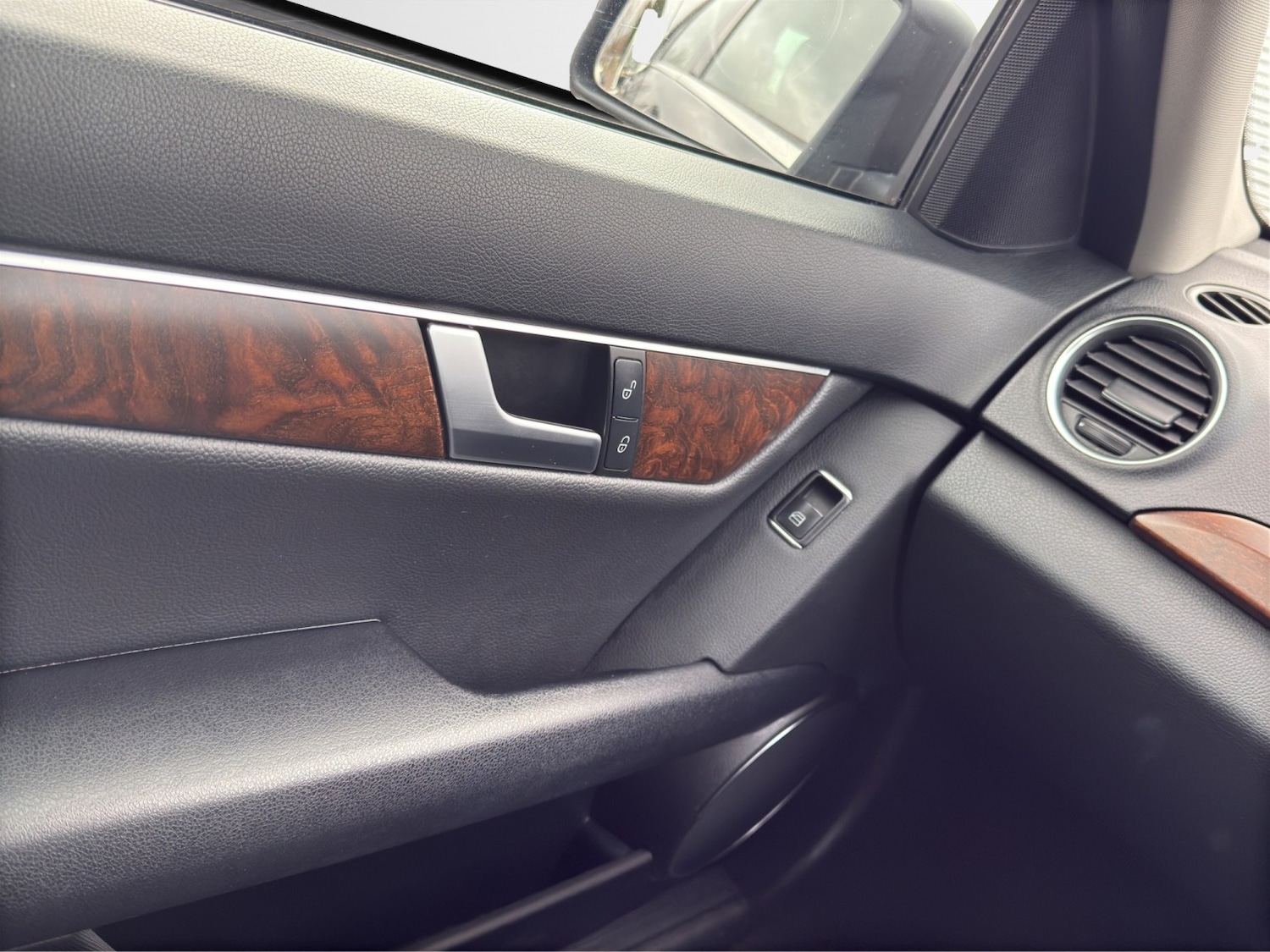 Used Mercedes-Benz C Class 2012 for sale - 77319823: Photo 17