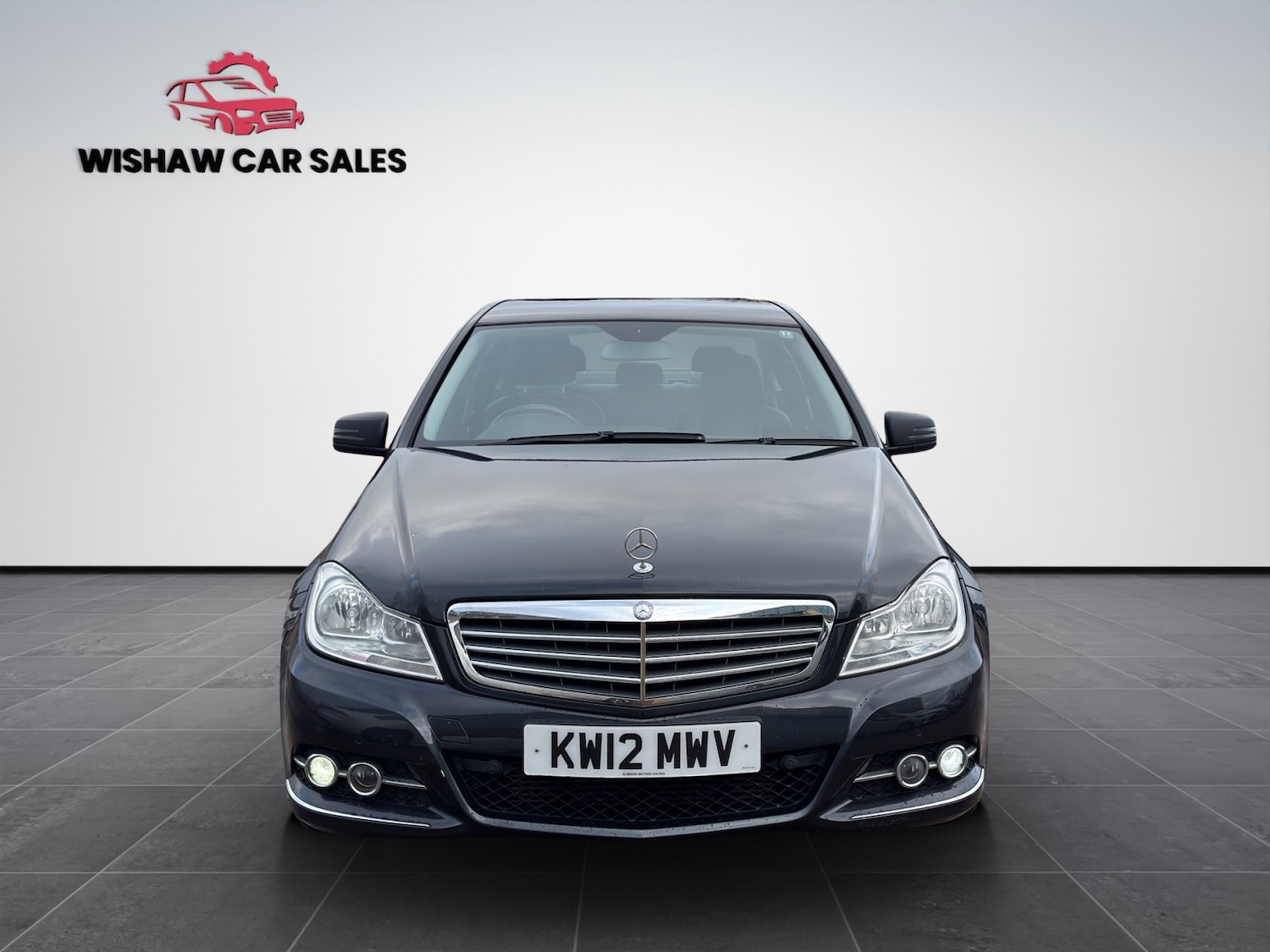 Used Mercedes-Benz C Class 2012 for sale - 77319823: Photo 2