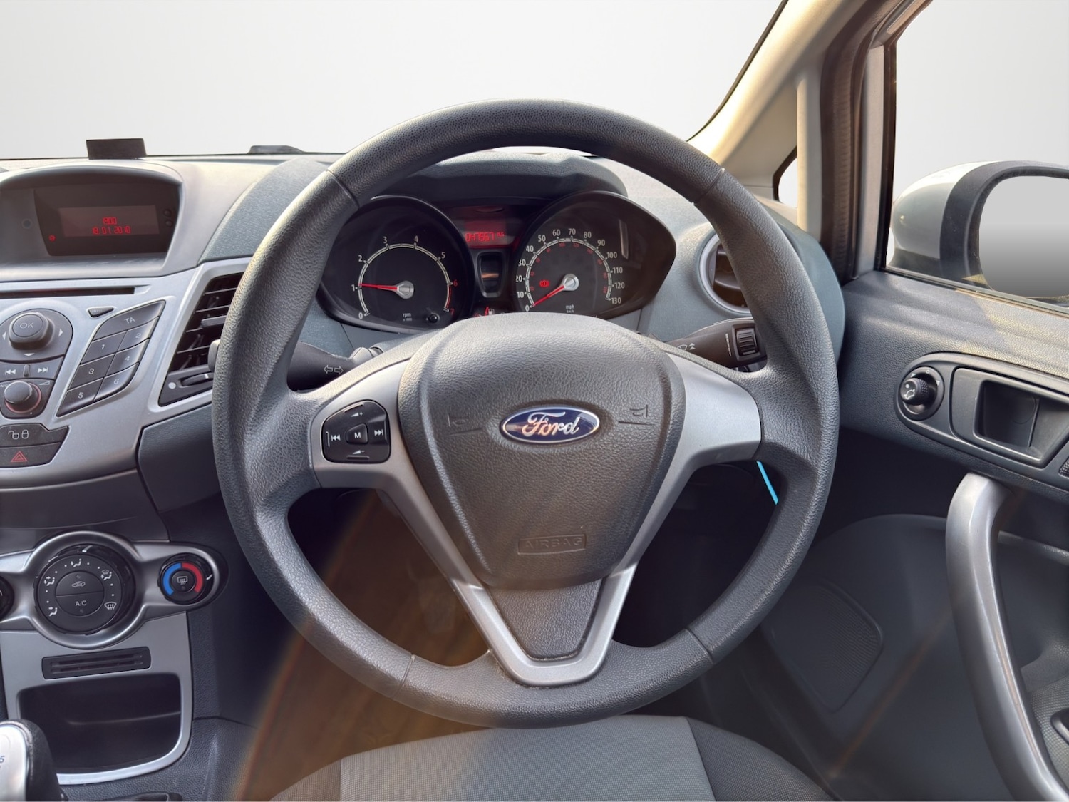 Used Ford Fiesta 2010 for sale - 78168734: Photo 10