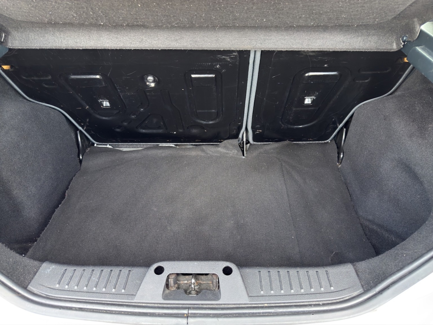 Used Ford Fiesta 2010 for sale - 78168734: Photo 19