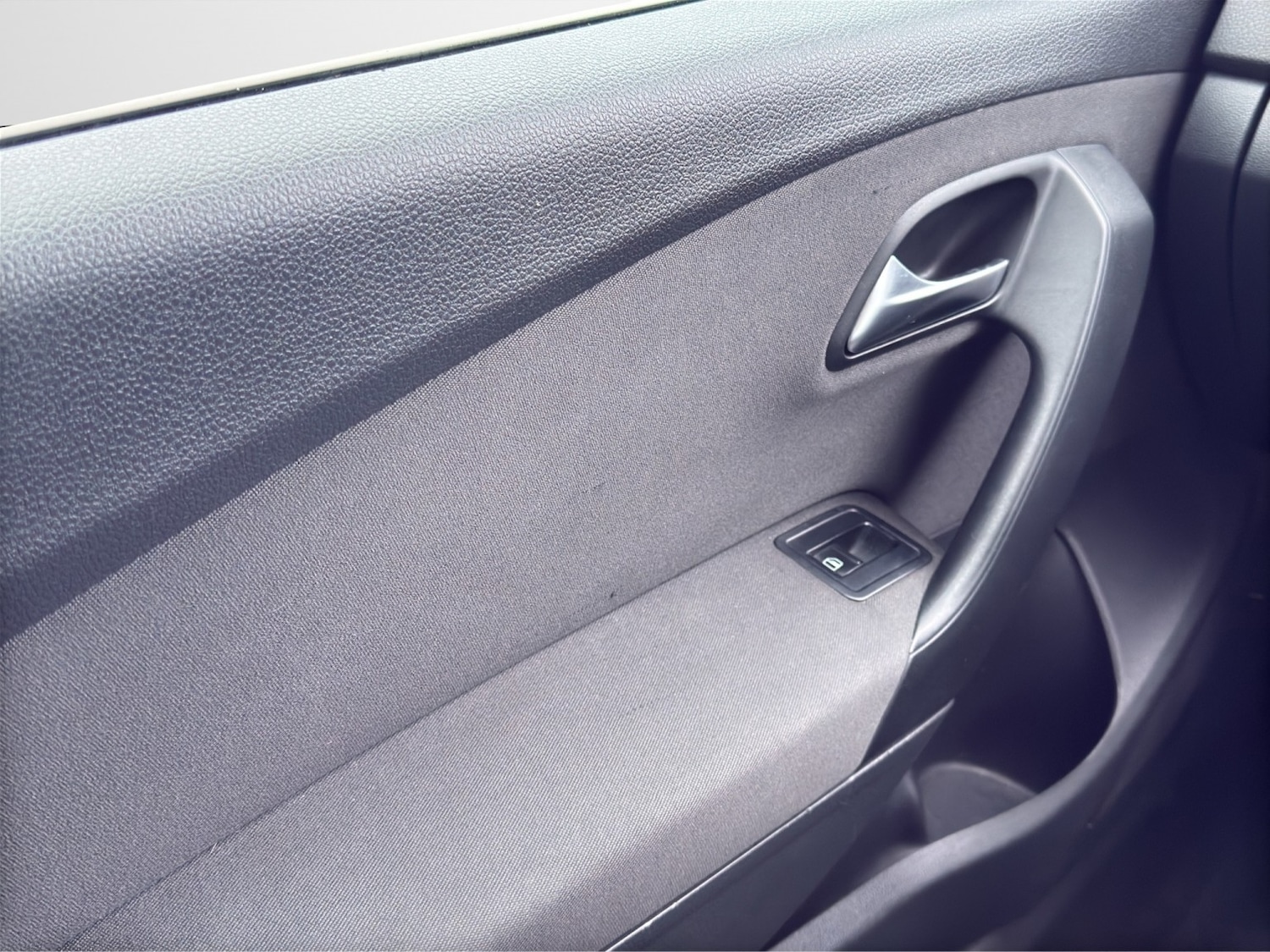 Used Volkswagen Polo 2011 for sale - 77453215: Photo 17