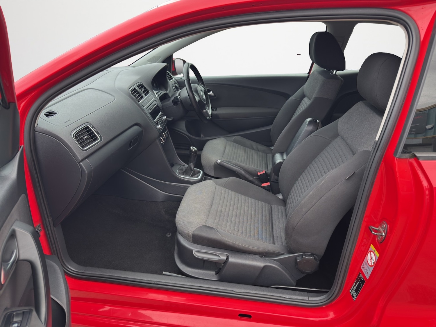 Used Volkswagen Polo 2011 for sale - 77453215: Photo 18