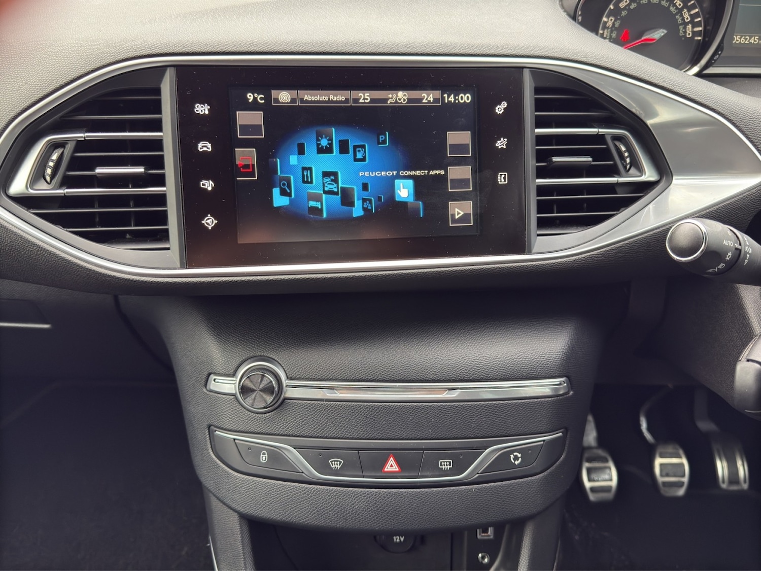 Used Peugeot 308 2017 for sale - 76380335: Photo 14