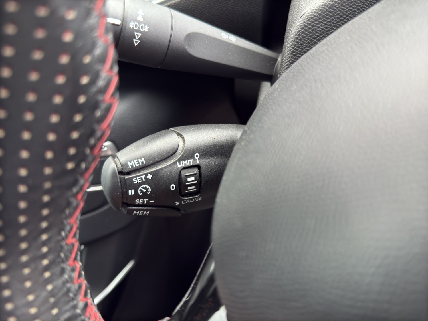 Used Peugeot 308 2017 for sale - 76380335: Photo 27