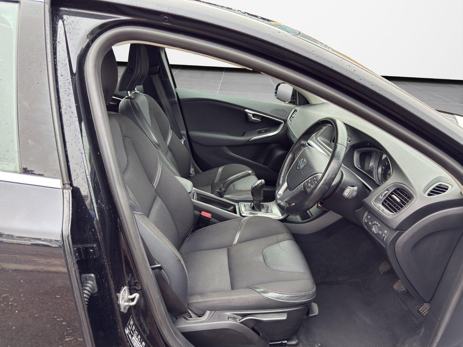 Used Volvo V40 2014 for sale - 76380334: Photo 10