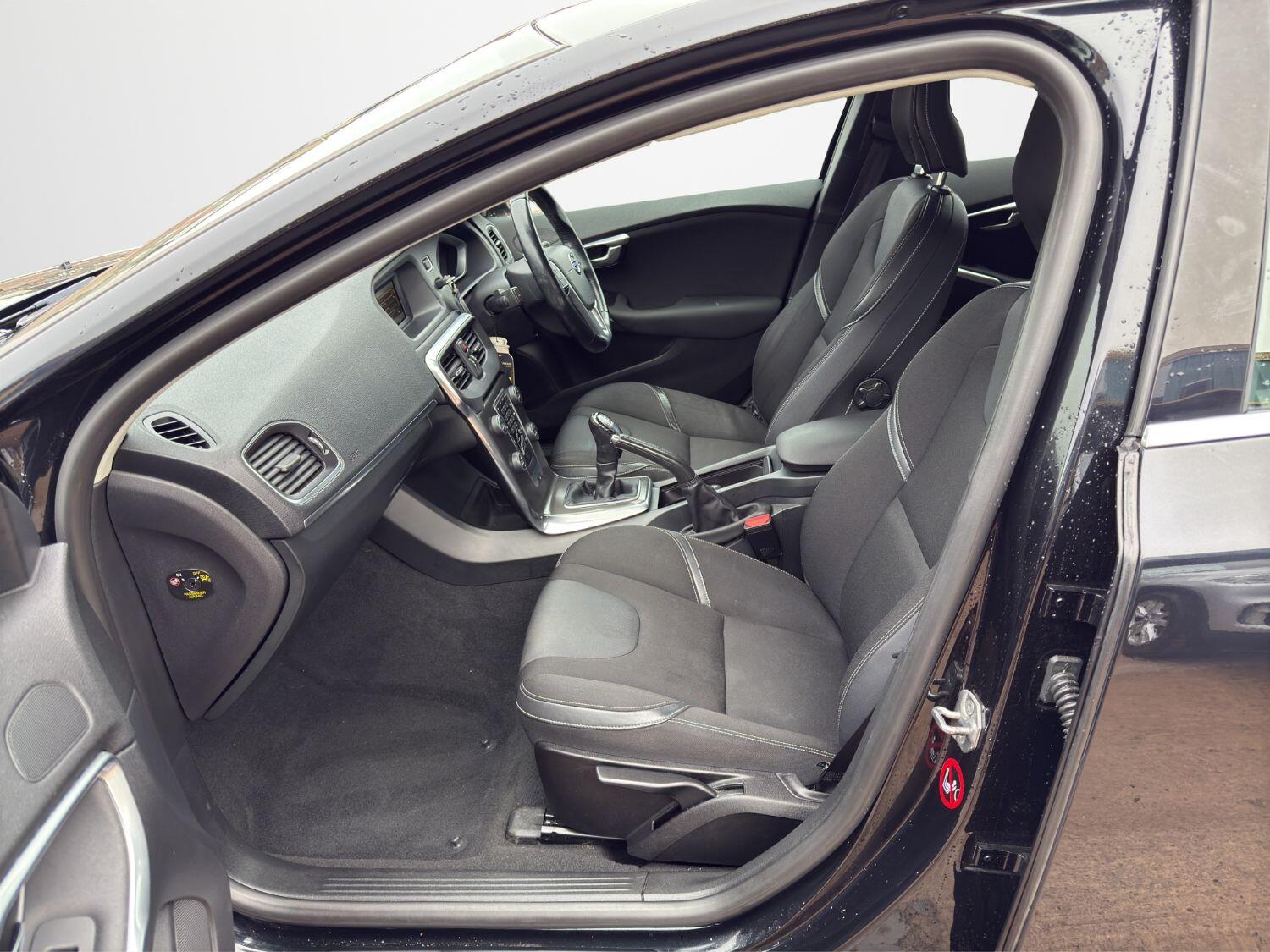 Used Volvo V40 2014 for sale - 76380334: Photo 18