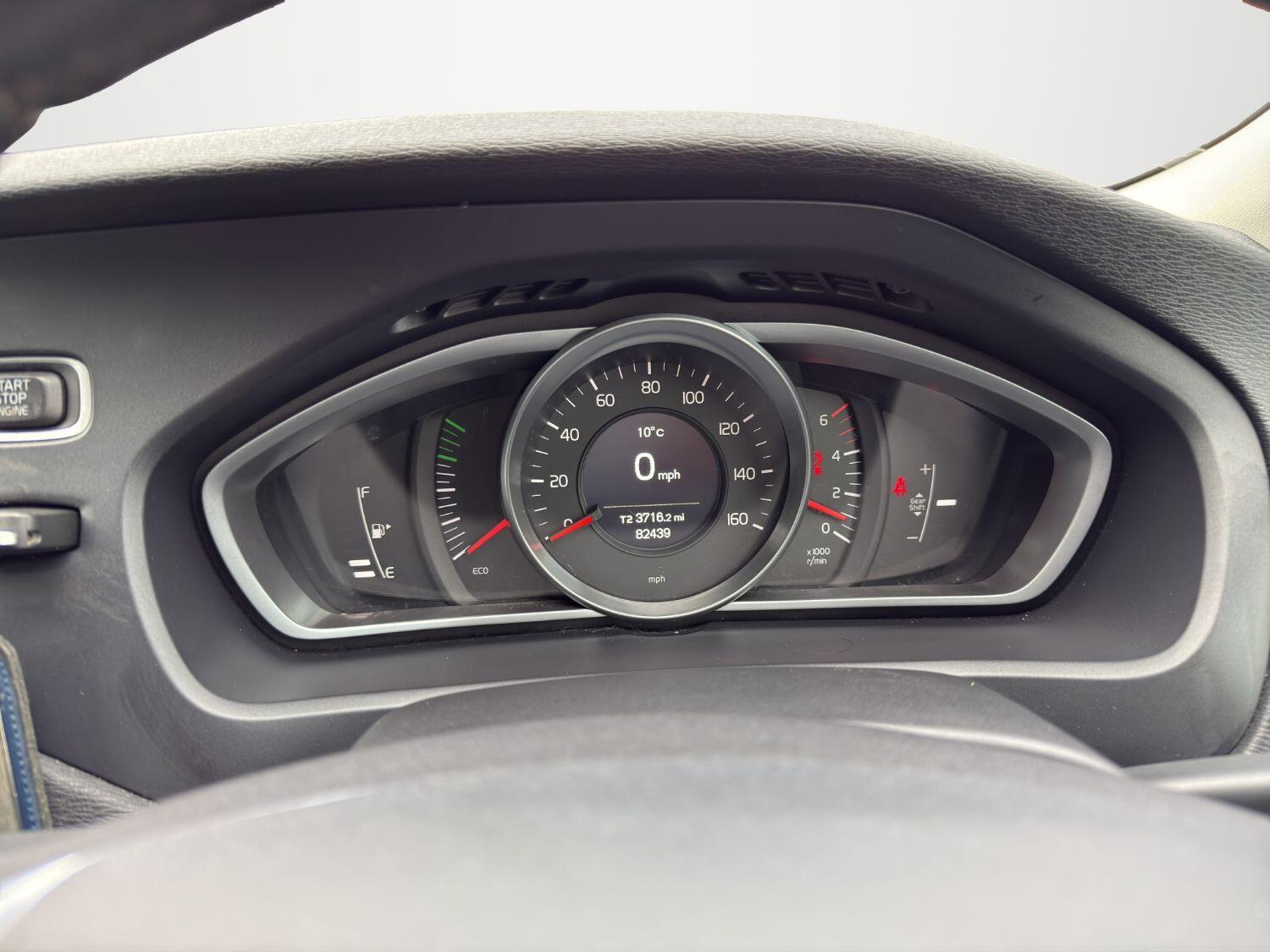 Used Volvo V40 2014 for sale - 76380334: Photo 9